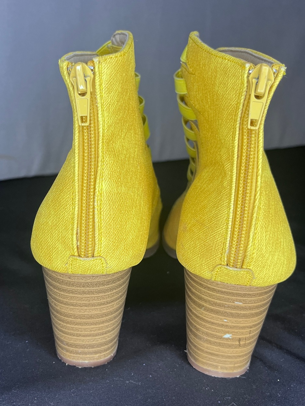 Avanti mustard yellow heeled sandals Size 10 - Picture 3 of 5